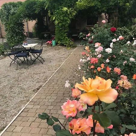 Casa Cerqua Landi Couette-café *